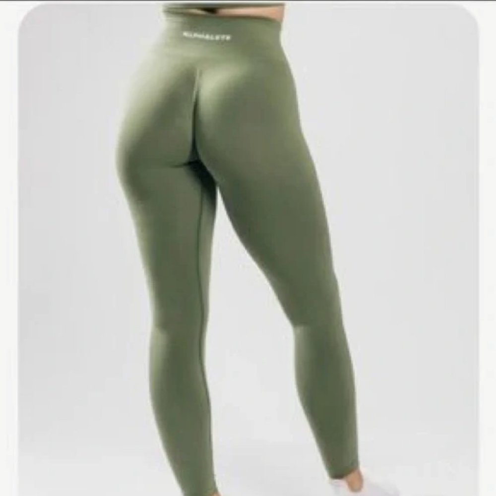 Alphalete Amplify - Dusty Green